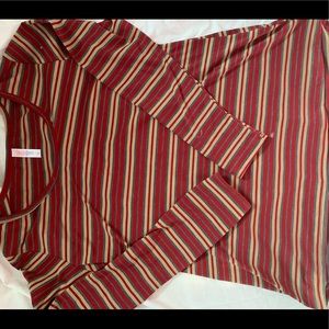 Lularoe lynnae shirt